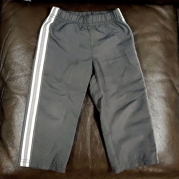 Gray white non sweatpants 2T so cute and excellent condition - Picture 1 of 4